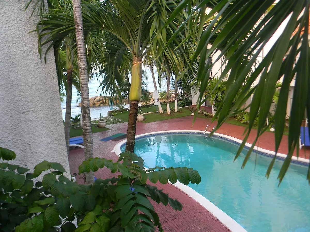 Chrisanns Beach Villa Serene Ocho Rios