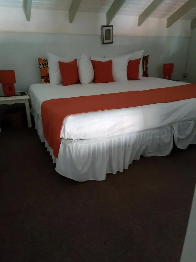Chrisanns Beach Villa Serene Ocho Rios Apartman